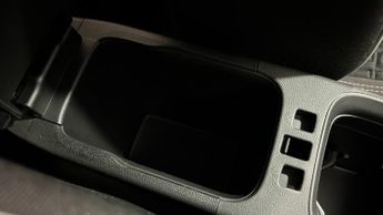 Fiat 600 1.2 MHEV SUV 5dr Petrol Hybrid e-DCT Euro 6 (s/s) (100 ps)