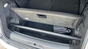 Peugeot 5008 1.2 HYBRID Allure SUV 5dr Petrol Hybrid e-DSC6 Euro 6 (s/s) (136