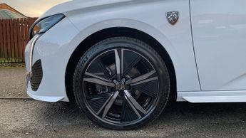 Peugeot 308 54kWh First Edition Hatchback 5dr Electric Auto (156 ps)