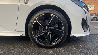 Peugeot 308 54kWh First Edition Hatchback 5dr Electric Auto (156 ps)