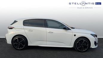 Peugeot 308 54kWh First Edition Hatchback 5dr Electric Auto (156 ps)