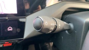 Peugeot 308 54kWh First Edition Hatchback 5dr Electric Auto (156 ps)