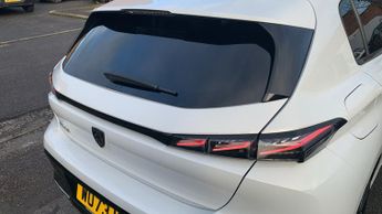 Peugeot 308 54kWh First Edition Hatchback 5dr Electric Auto (156 ps)