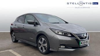 Nissan Leaf 40kWh Tekna Hatchback 5dr Electric Auto (150 ps)