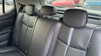 Nissan Leaf 40kWh Tekna Hatchback 5dr Electric Auto (150 ps)