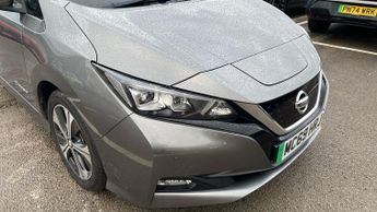 Nissan Leaf 40kWh Tekna Hatchback 5dr Electric Auto (150 ps)