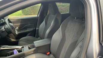 Peugeot 308 54kWh GT Hatchback 5dr Electric Auto (156 ps)