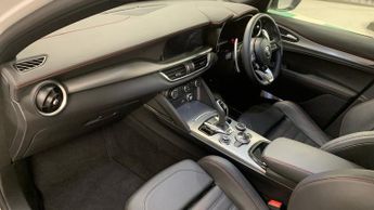 Alfa Romeo Stelvio 2.0T Tributo Italiano SUV 5dr Petrol Auto Q4 AWD Euro 6 (s/s) (2