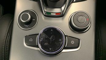 Alfa Romeo Stelvio 2.0T Tributo Italiano SUV 5dr Petrol Auto Q4 AWD Euro 6 (s/s) (2