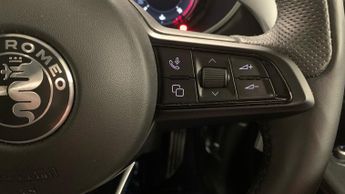 Alfa Romeo Stelvio 2.0T Tributo Italiano SUV 5dr Petrol Auto Q4 AWD Euro 6 (s/s) (2