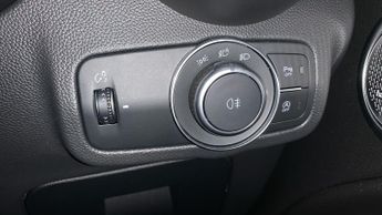 Alfa Romeo Stelvio 2.0T Tributo Italiano SUV 5dr Petrol Auto Q4 AWD Euro 6 (s/s) (2