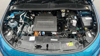 Peugeot 308 54kWh GT Hatchback 5dr Electric Auto (156 ps)