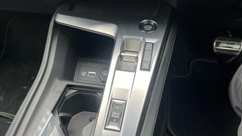 Peugeot 308 54kWh GT Hatchback 5dr Electric Auto (156 ps)