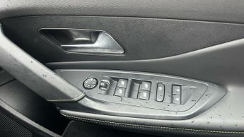 Peugeot 308 54kWh GT Hatchback 5dr Electric Auto (156 ps)