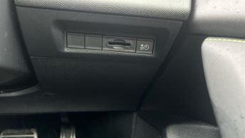 Peugeot 308 54kWh GT Hatchback 5dr Electric Auto (156 ps)