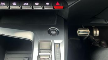 Peugeot 308 54kWh GT Hatchback 5dr Electric Auto (156 ps)