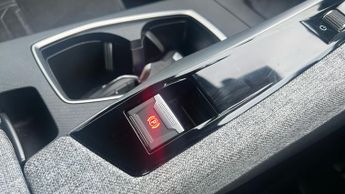 Peugeot 3008 73kWh GT SUV 5dr Electric Auto (210 ps)