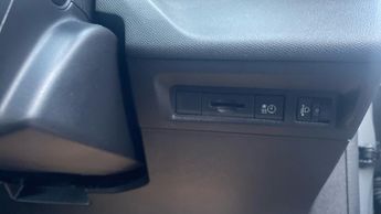 Peugeot 308 Sw 54kWh Allure Estate 5dr Electric Auto (156 ps)