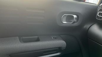 Citroen C3 Aircross 1.2 PureTech PLUS SUV 5dr Petrol EAT6 Euro 6 (s/s) (130 ps)