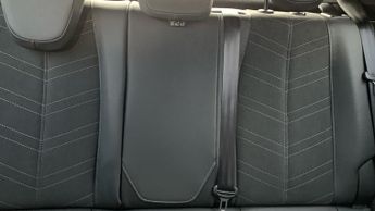 Vauxhall Mokka Electric 54kWh Ultimate SUV 5dr Electric Auto (156 ps)