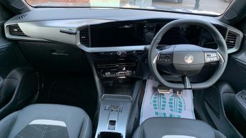 Vauxhall Mokka Electric 54kWh Ultimate SUV 5dr Electric Auto (156 ps)