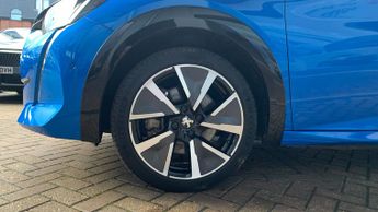 Peugeot 208 50kWh GT Premium Hatchback 5dr Electric Auto (136 ps)