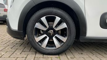 Citroen C3 1.2 PureTech PLUS Hatchback 5dr Petrol EAT6 Euro 6 (s/s) (110 ps