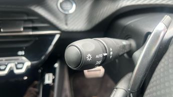 Peugeot 208 1.2 HYBRID GT Hatchback 5dr Petrol Hybrid e-DSC6 Euro 6 (s/s) (1