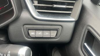 Renault Clio 1.6 E-TECH Iconic Hatchback 5dr Petrol Hybrid Auto Euro 6 (s/s) 