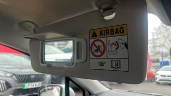 Renault Clio 1.6 E-TECH Iconic Hatchback 5dr Petrol Hybrid Auto Euro 6 (s/s) 