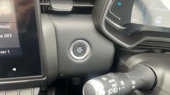 Renault Clio 1.6 E-TECH Iconic Hatchback 5dr Petrol Hybrid Auto Euro 6 (s/s) 