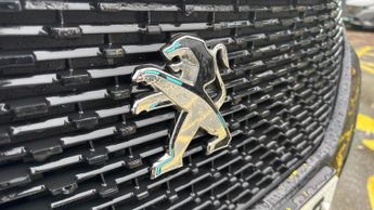 Peugeot 2008 50kWh Allure Premium SUV 5dr Electric Auto (136 ps)