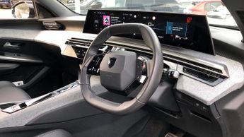 Peugeot 5008 1.2 HYBRID Allure SUV 5dr Petrol Hybrid e-DSC6 Euro 6 (s/s) (136