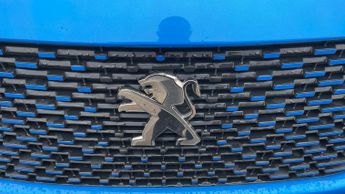 Peugeot 2008 50kWh Allure Premium SUV 5dr Electric Auto (136 ps)