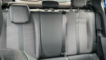 Peugeot 2008 50kWh Allure Premium SUV 5dr Electric Auto (136 ps)