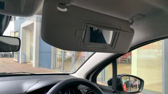 Citroen C3 1.2 PureTech PLUS Hatchback 5dr Petrol EAT6 Euro 6 (s/s) (110 ps