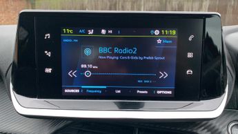 Peugeot 208 50kWh Allure Hatchback 5dr Electric Auto (136 ps)