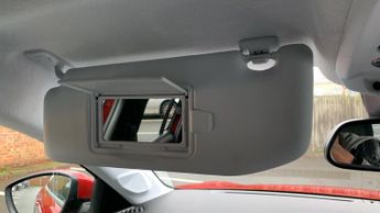 Peugeot 208 50kWh Allure Hatchback 5dr Electric Auto (136 ps)