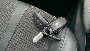 Peugeot 208 50kWh GT Hatchback 5dr Electric Auto (136 ps)