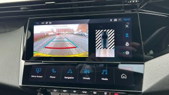 Peugeot 308 54kWh GT Hatchback 5dr Electric Auto (156 ps)