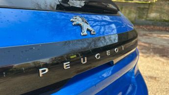 Peugeot 208 50kWh Allure Premium Hatchback 5dr Electric Auto (136 ps)