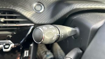 Peugeot 208 50kWh Allure Premium Hatchback 5dr Electric Auto (136 ps)