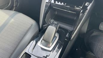 Peugeot 2008 50kWh Allure Premium SUV 5dr Electric Auto (136 ps)