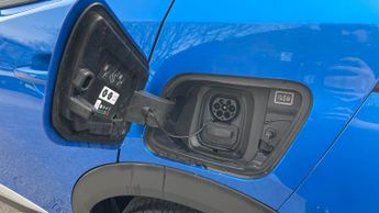 Peugeot 2008 50kWh Allure Premium SUV 5dr Electric Auto (136 ps)