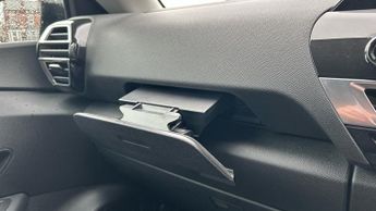 Citroen C4 50kWh Shine Hatchback 5dr Electric Auto (136 ps)