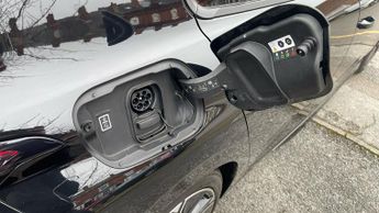 Peugeot 308 54kWh GT Hatchback 5dr Electric Auto (156 ps)