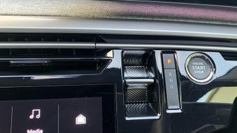 Peugeot 5008 73kWh Allure SUV 5dr Electric Auto (210 ps)