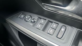 Peugeot 3008 73kWh GT SUV 5dr Electric Auto (210 ps)