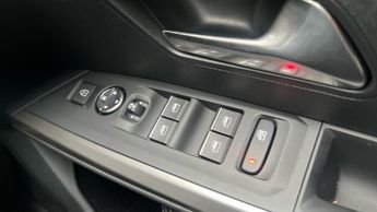 Peugeot 3008 73kWh GT SUV 5dr Electric Auto (210 ps)