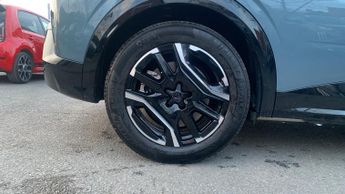 Peugeot 3008 73kWh GT SUV 5dr Electric Auto (210 ps)